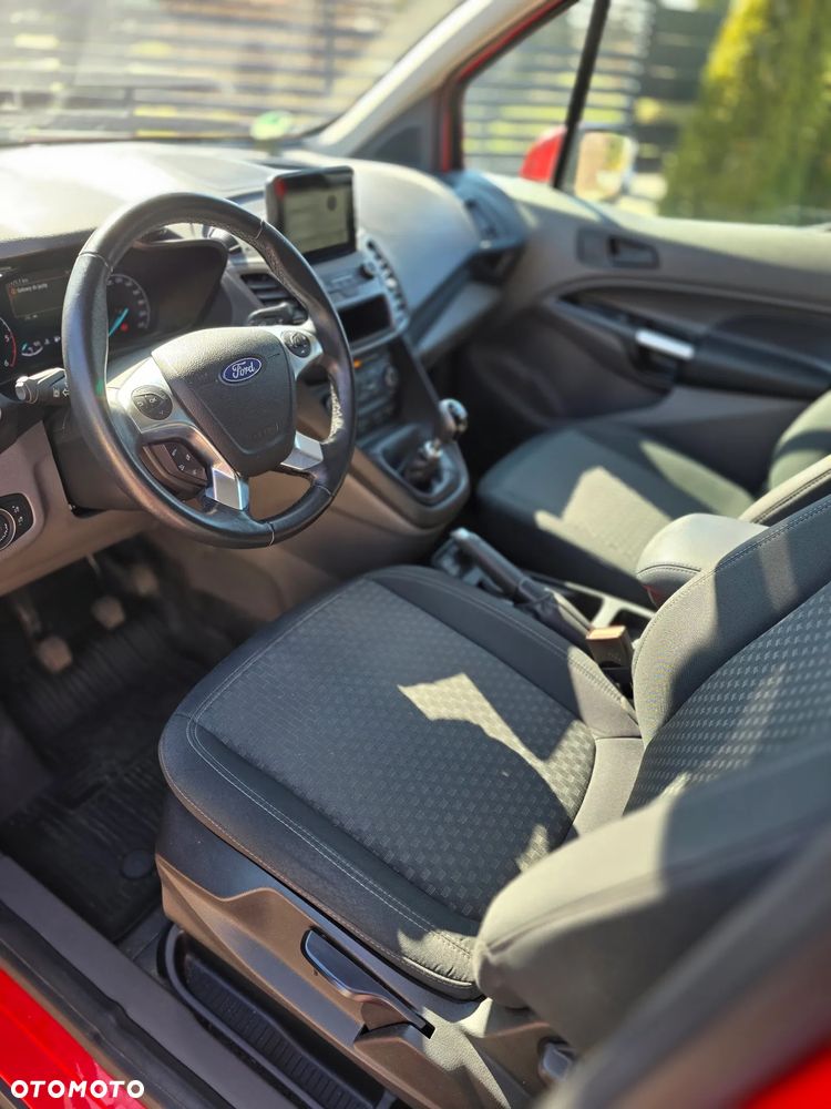 Ford Transit Connect - 16