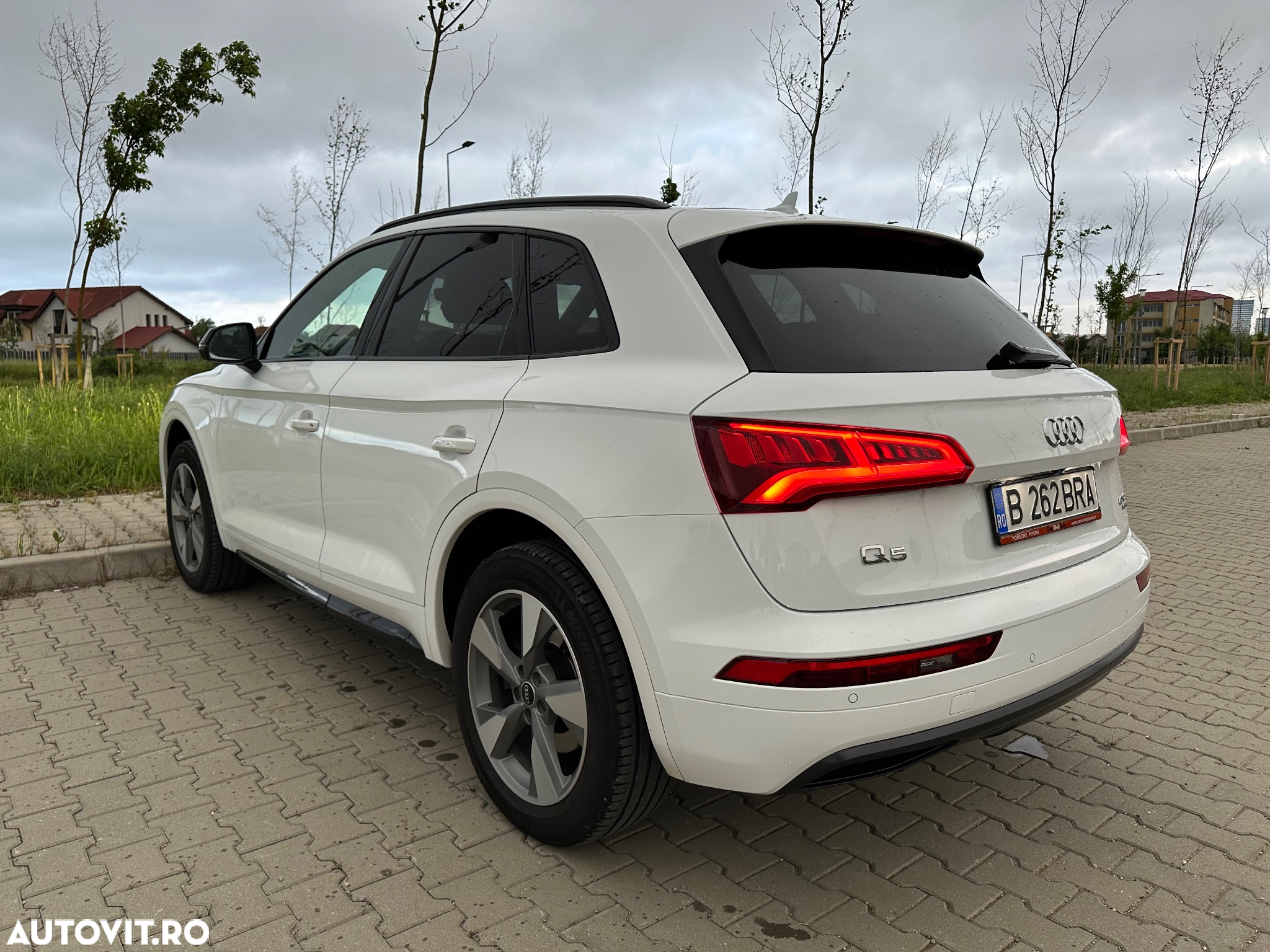 Audi Q5 2.0 40 TDI quattro S tronic Design - 6