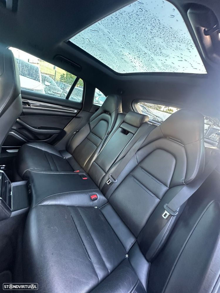 Porsche Panamera Sport Turismo - 14