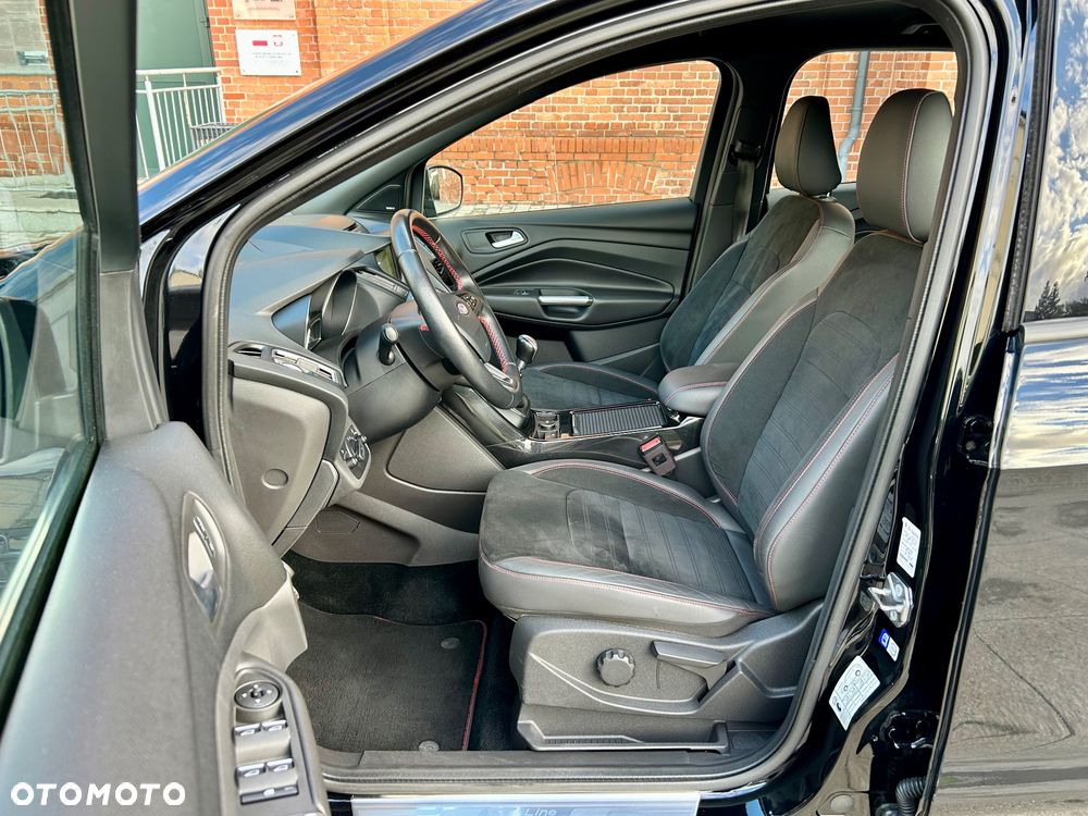Ford Kuga 1.5 EcoBoost 2x4 ST-Line - 16