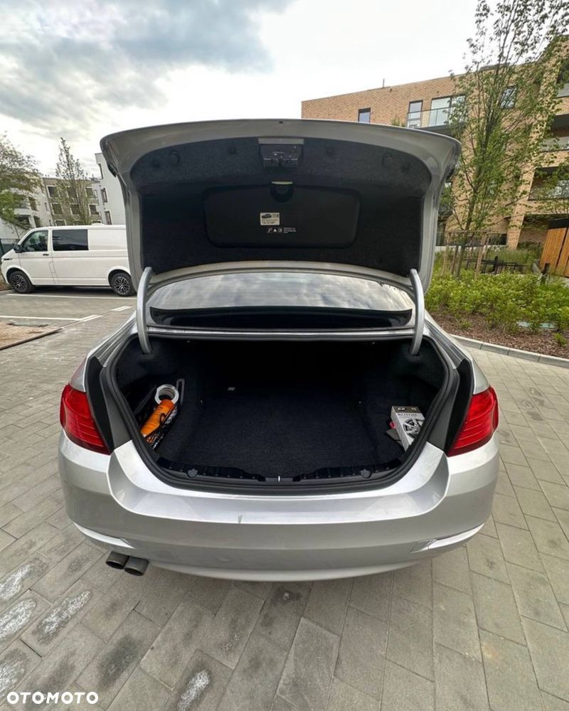 BMW Seria 5 528i - 13