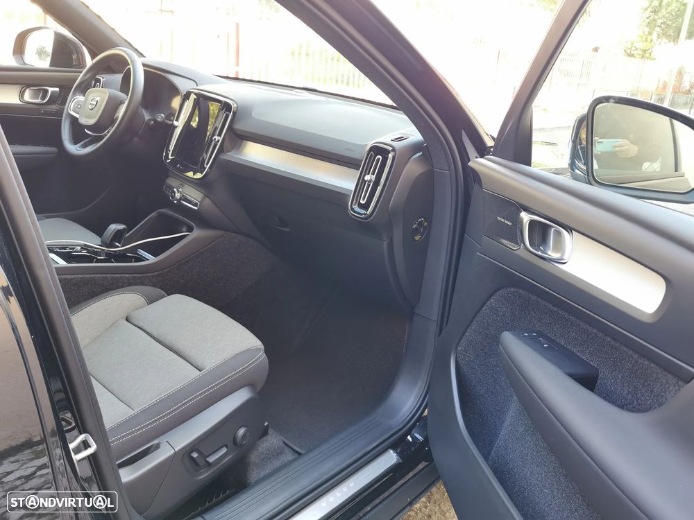 Volvo XC 40 2.0 B3 Plus Dark - 16