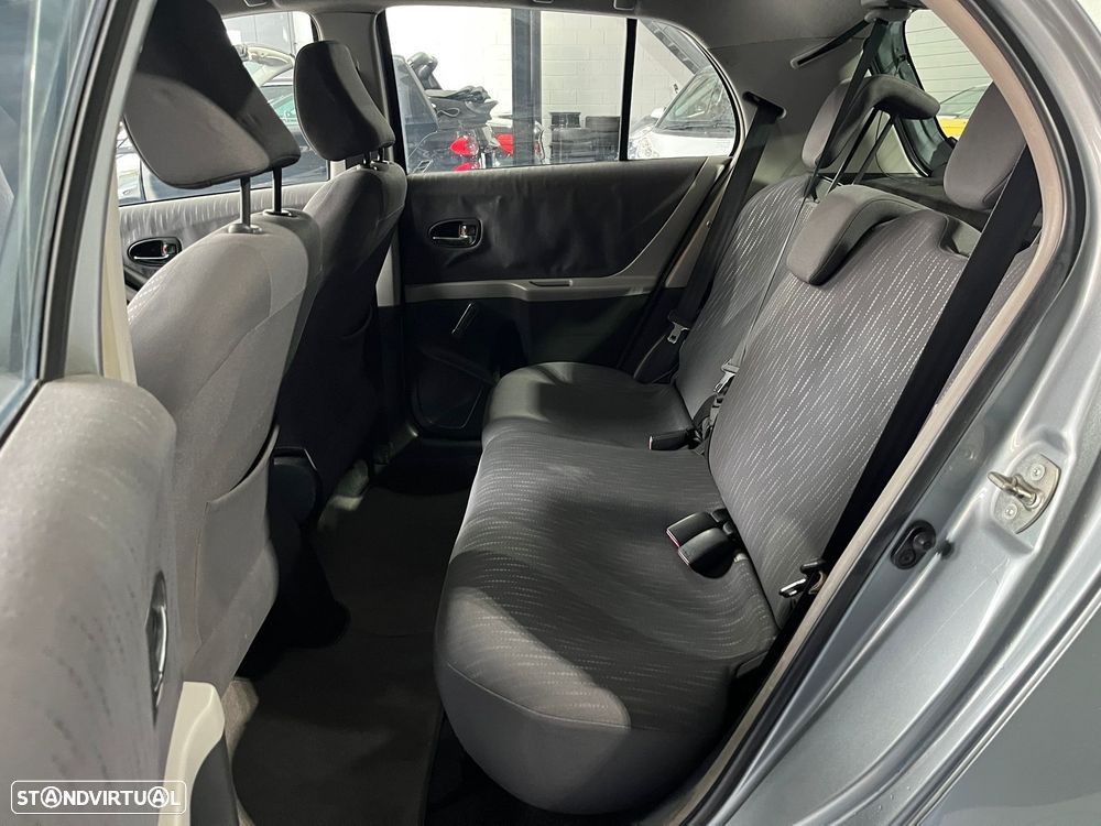 Toyota Yaris 1.4 D-4D AC - 11
