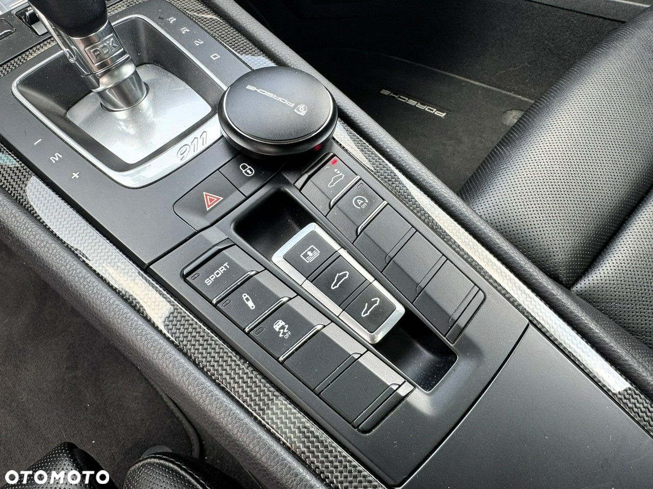 Porsche 911 Carrera - 23