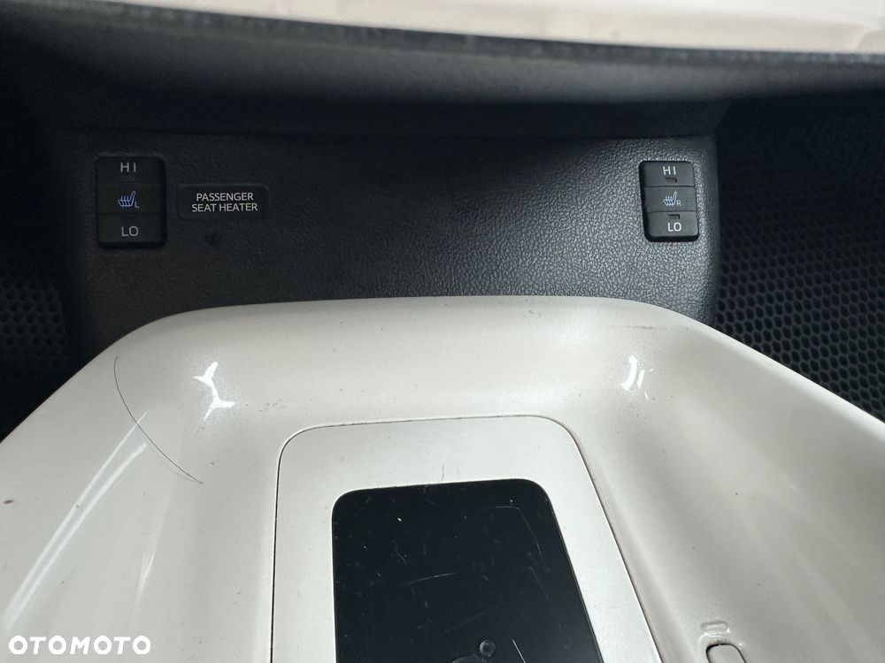 Toyota Prius 1.8 Hybrid Premium - 25