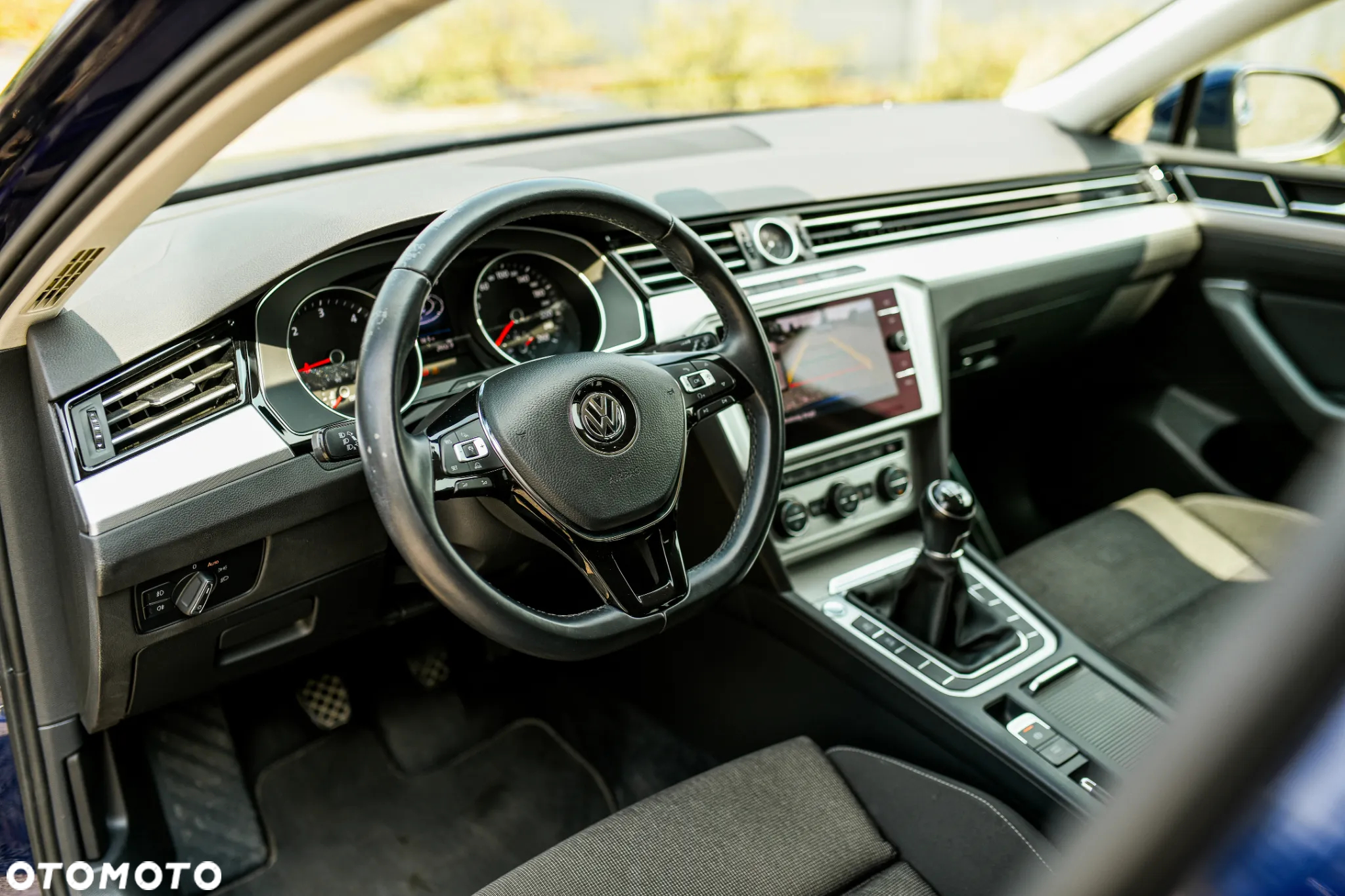 Volkswagen Passat 1.6 TDI BMT Comfortline - 21