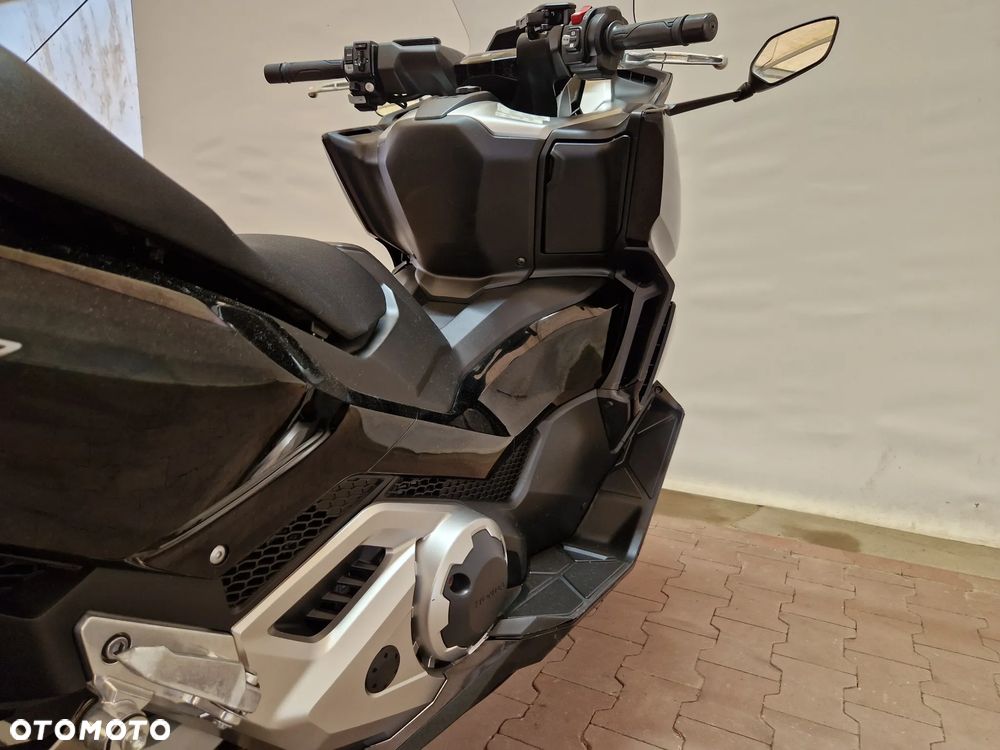 Honda NSS - 27