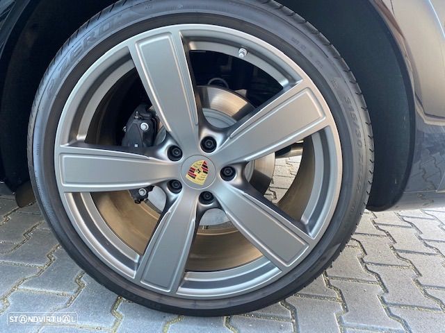 Porsche Cayenne E-Hybrid - 16