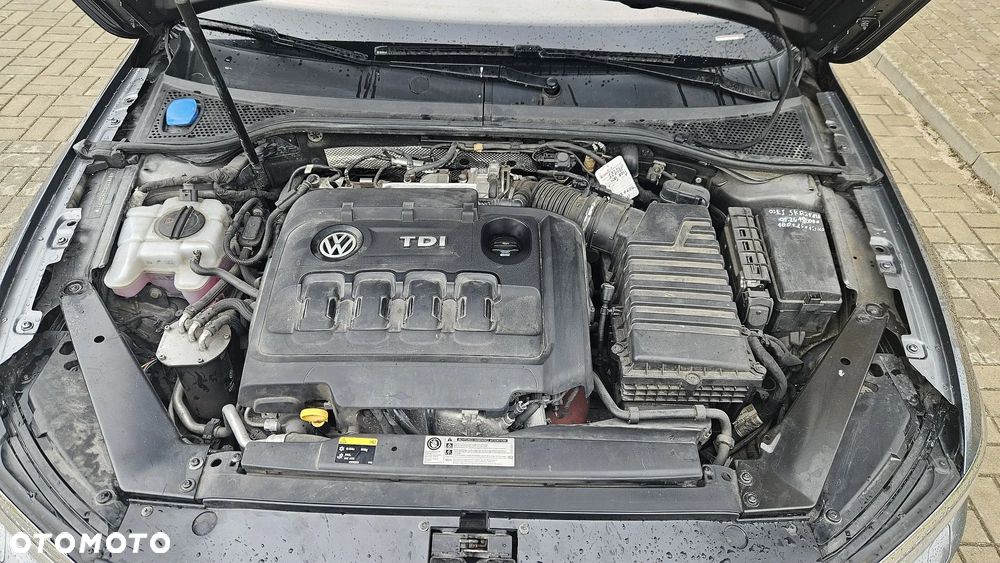 Volkswagen Passat 2.0 TDI Bi-Turbo BMT 4Mot Highline DSG - 24