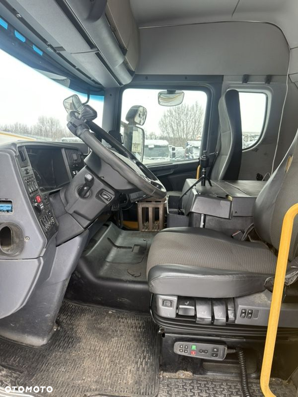 Scania P360 6X2 EURO 6 4 KOMOROWA mozliwa Jedna komora lub sama RAMA - 33
