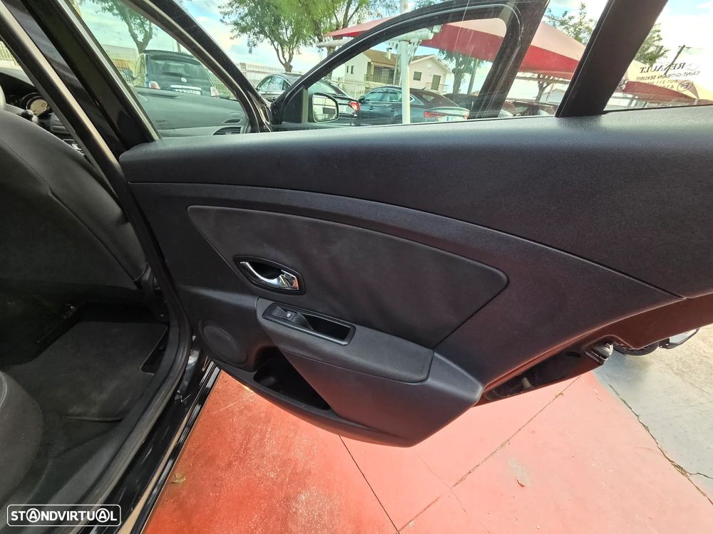 Renault Mégane Sport Tourer 1.5 dCi Dynamique S - 16