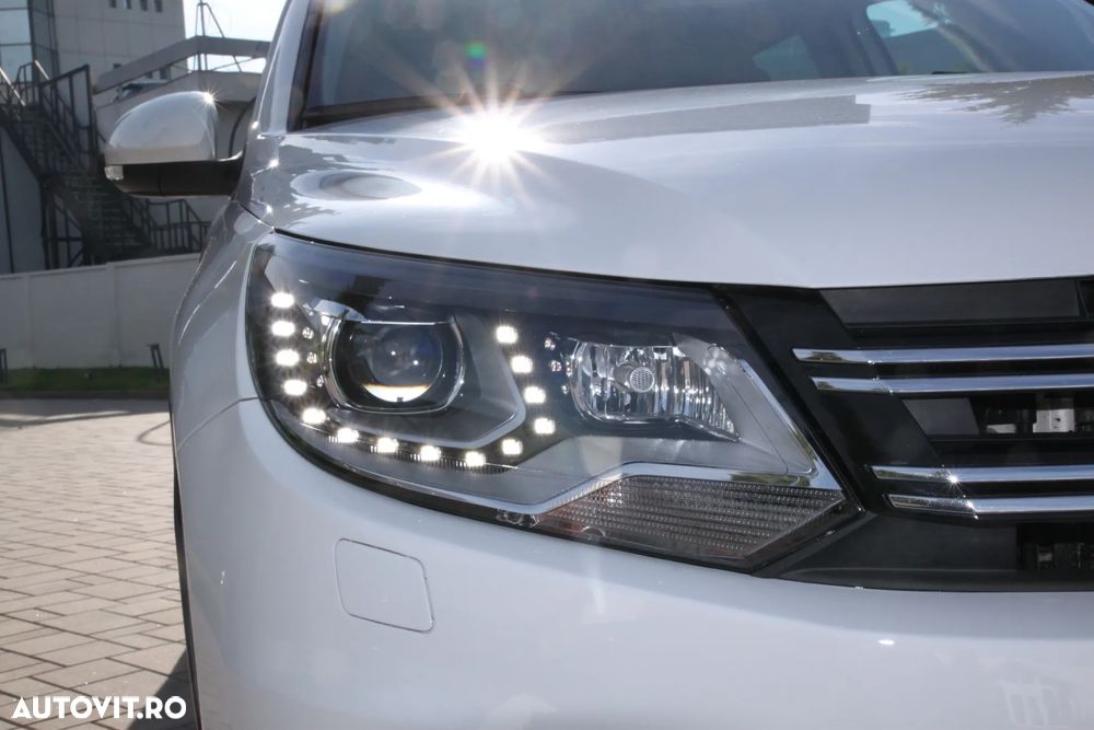 Volkswagen Tiguan 2.0 TDI 4Motion DSG Sport & Style - 4