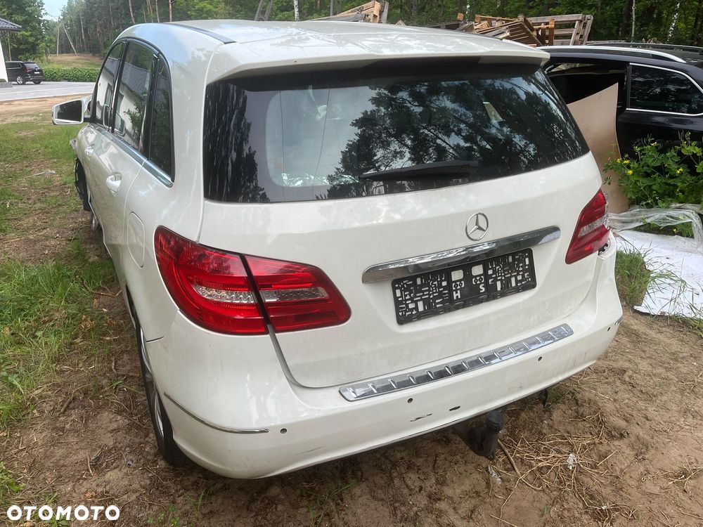 Mercedes-Benz Klasa B 200 7G-DCT Style - 15