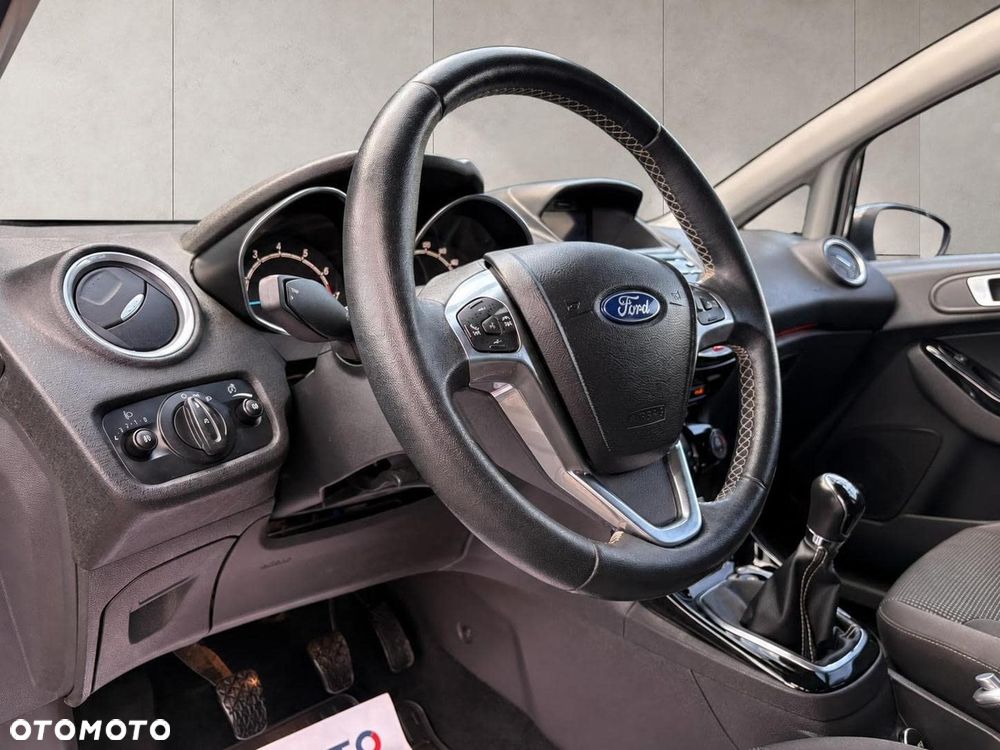 Ford Fiesta 1.0 EcoBoost Titanium - 10