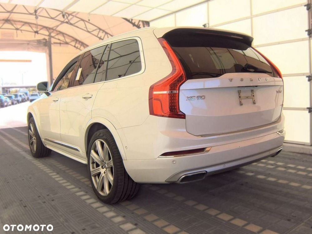 Volvo XC 90 - 5