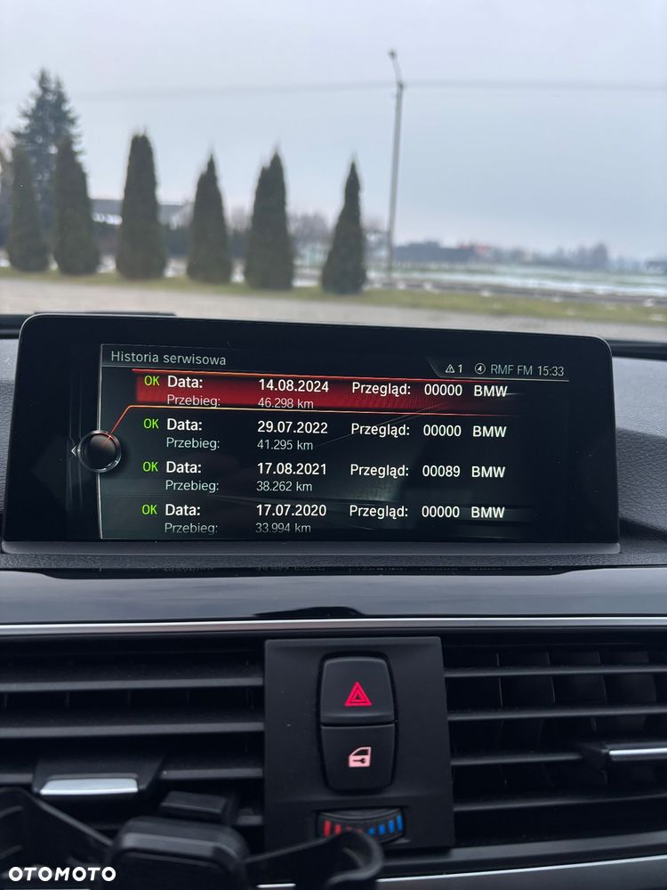 BMW Seria 3 330i Sport Line - 12