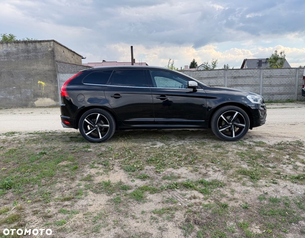 Volvo XC 60 D4 Drive-E R-Design Momentum - 4