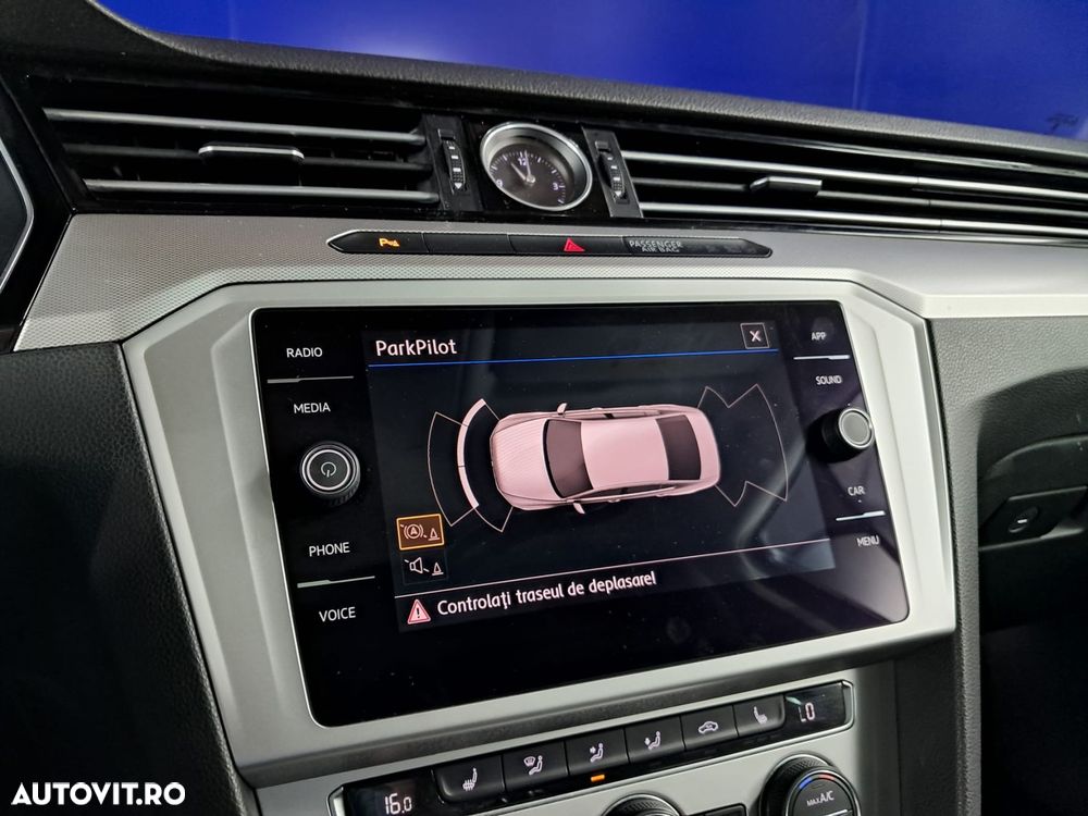 Volkswagen Passat - 21