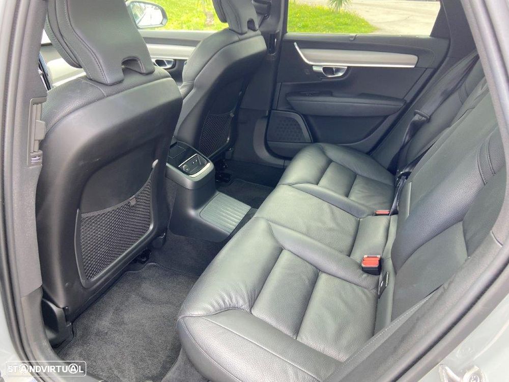 Volvo V90 2.0 T6 PHEV Plus Dark AWD - 12