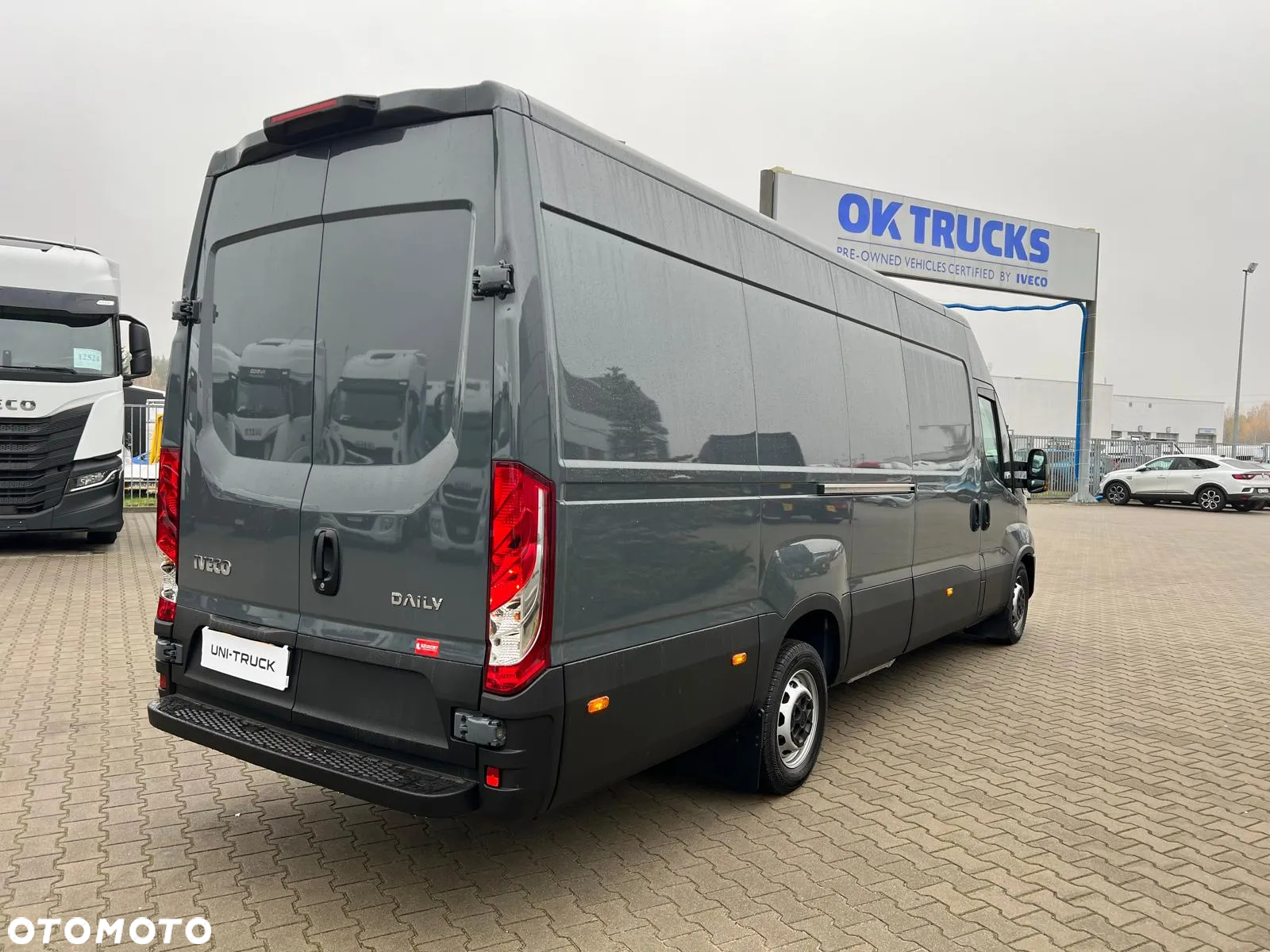 Iveco 35S18V Chłodnia Izoterma Maxi Nowy - 3