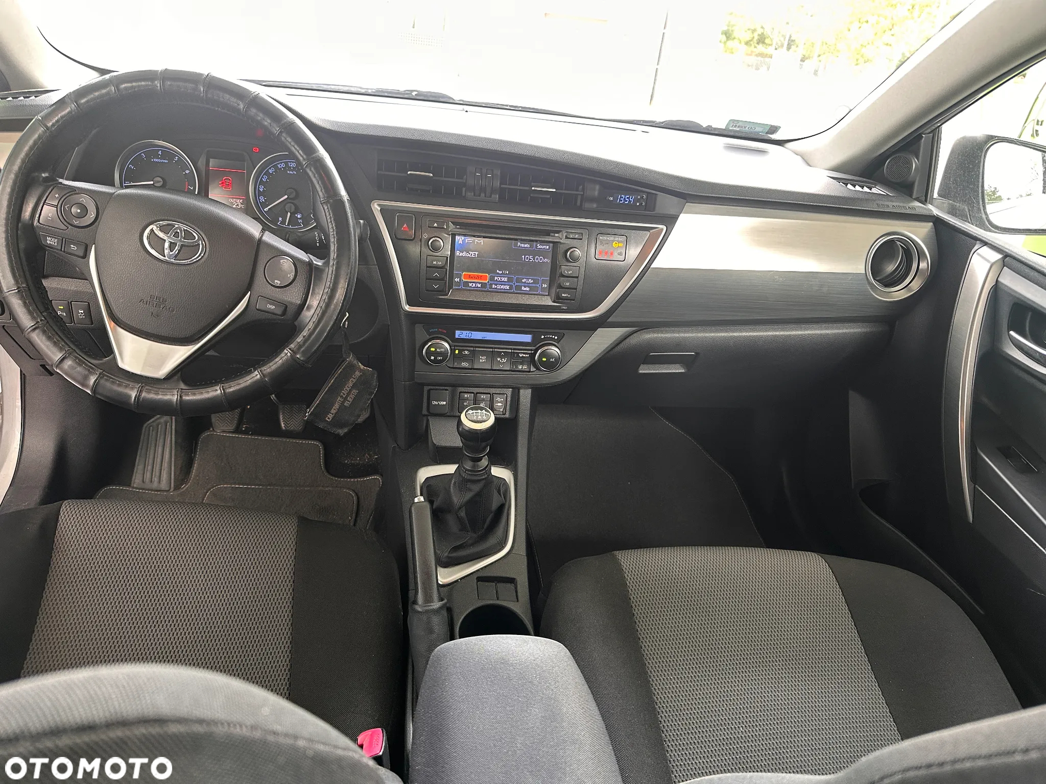 Toyota Auris 1.6 Premium Comfort - 9