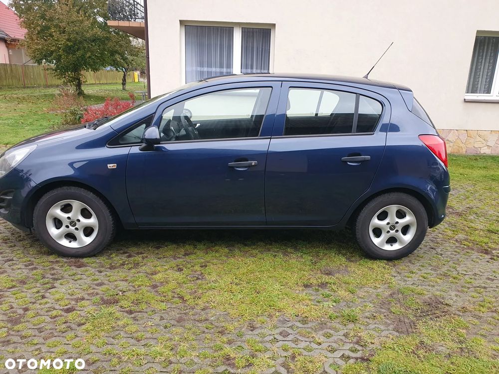 Opel Corsa 1.2 16V Cosmo - 8