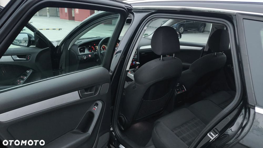 Audi A4 Avant 2.0 TDI DPF Ambiente - 20