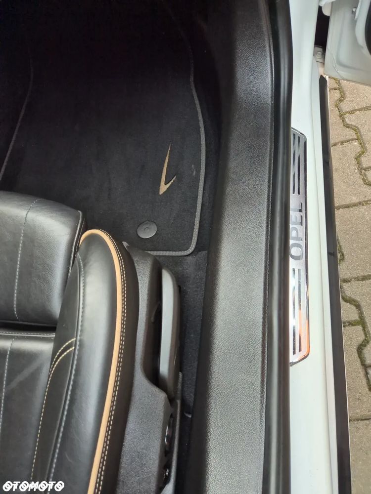 Opel Insignia 2.0 SIDI Turbo 4x4 Innovation - 28