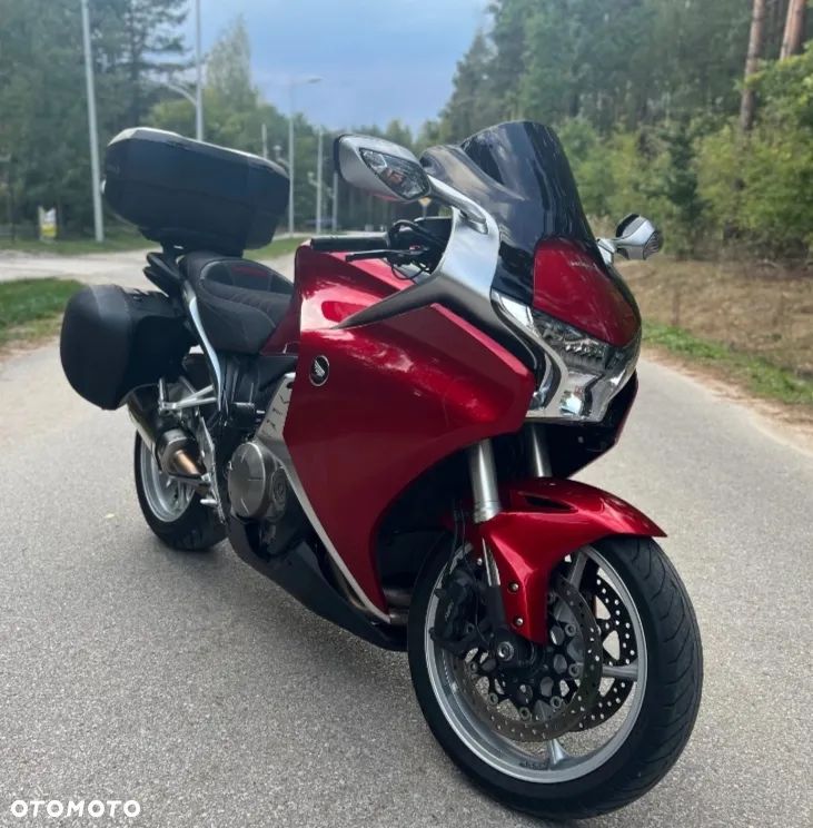 Honda VFR - 2