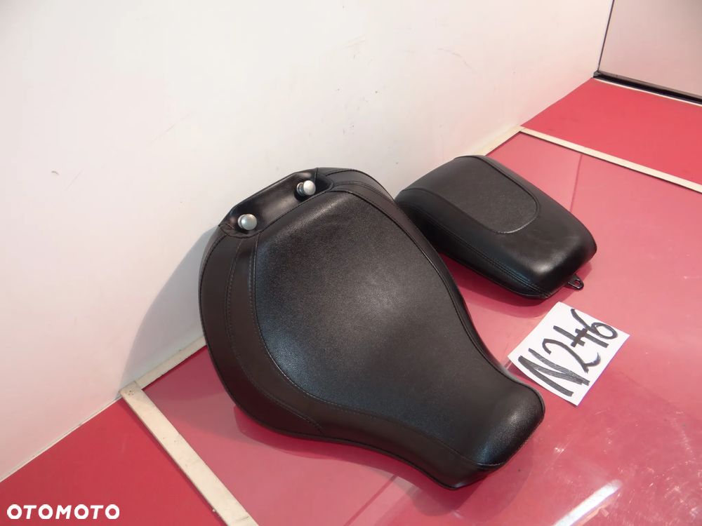 N246 HARLEY DAVIDSON FAT BOY SIEDZENIE KANAPA KIEROWCY I PASAŻERA FLFB FLBFS FAT BOY 114 M8 pasuje do modeli z lat 18 - 2O24 OEM 52000333. - 18