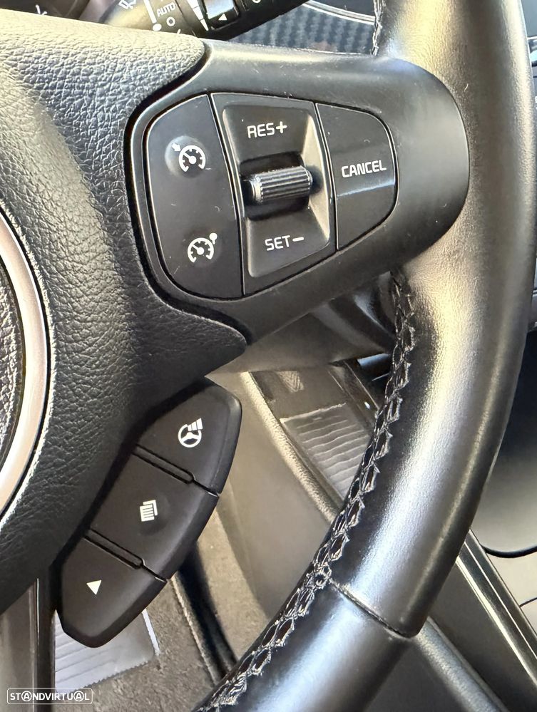 Kia Carens 1.7 CRDi ISG TX - 17