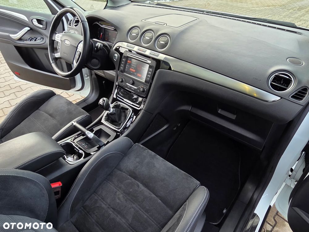 Ford S-Max 2.0 TDCi DPF Ambiente - 18