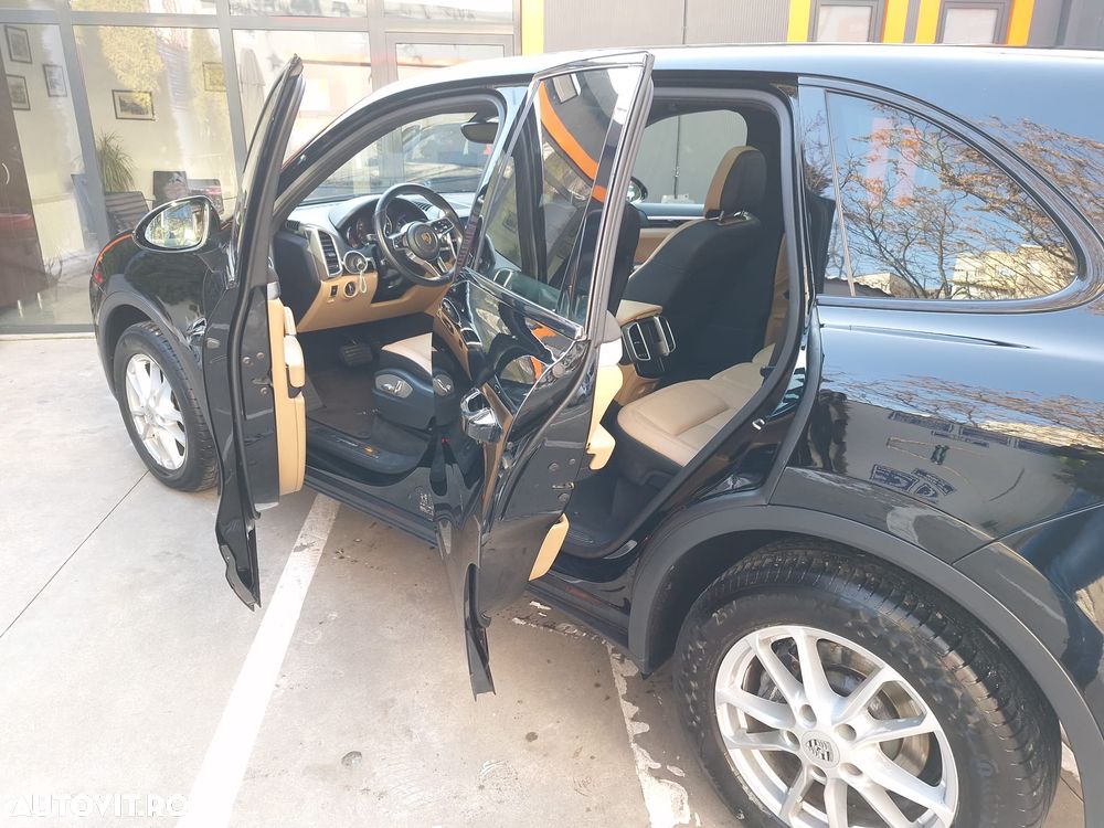 Porsche Cayenne 3.0 L - 11