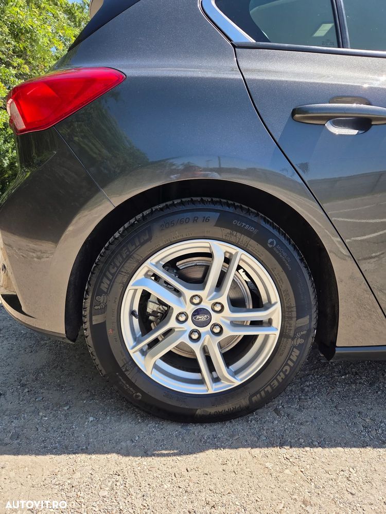 Ford Focus 1.0 EcoBoost Titanium - 10