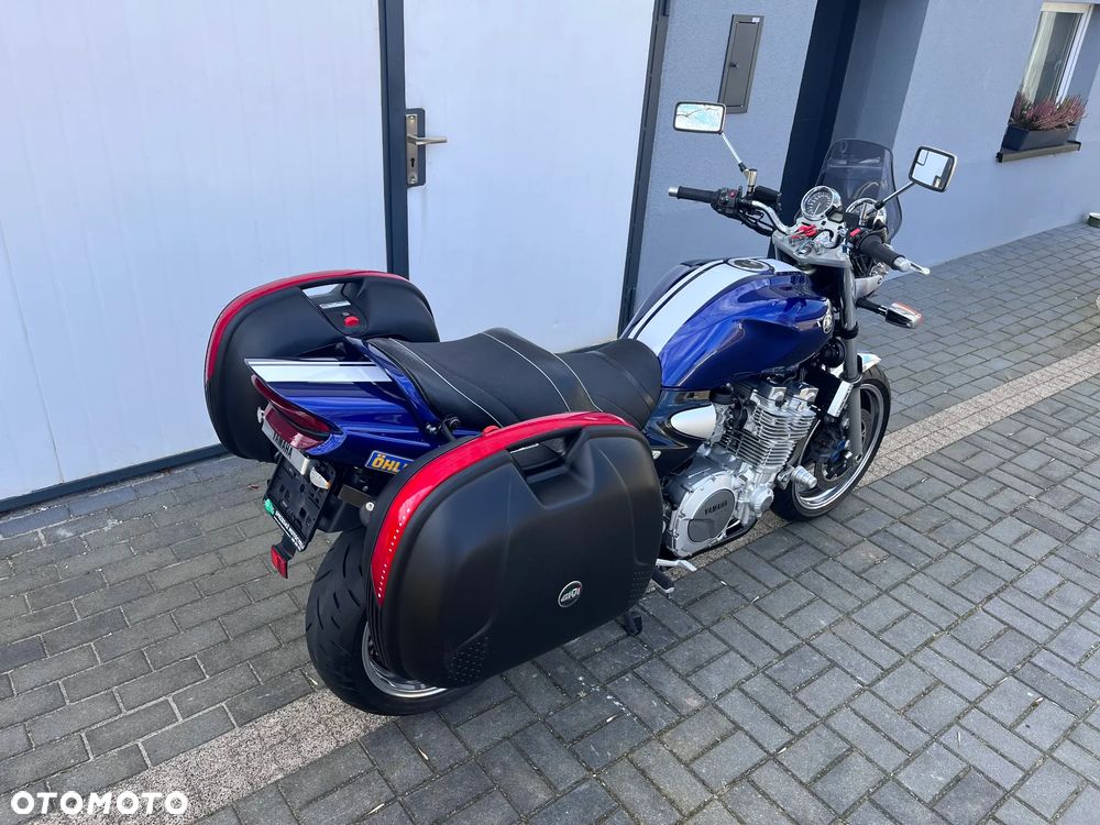 Yamaha XJR - 22