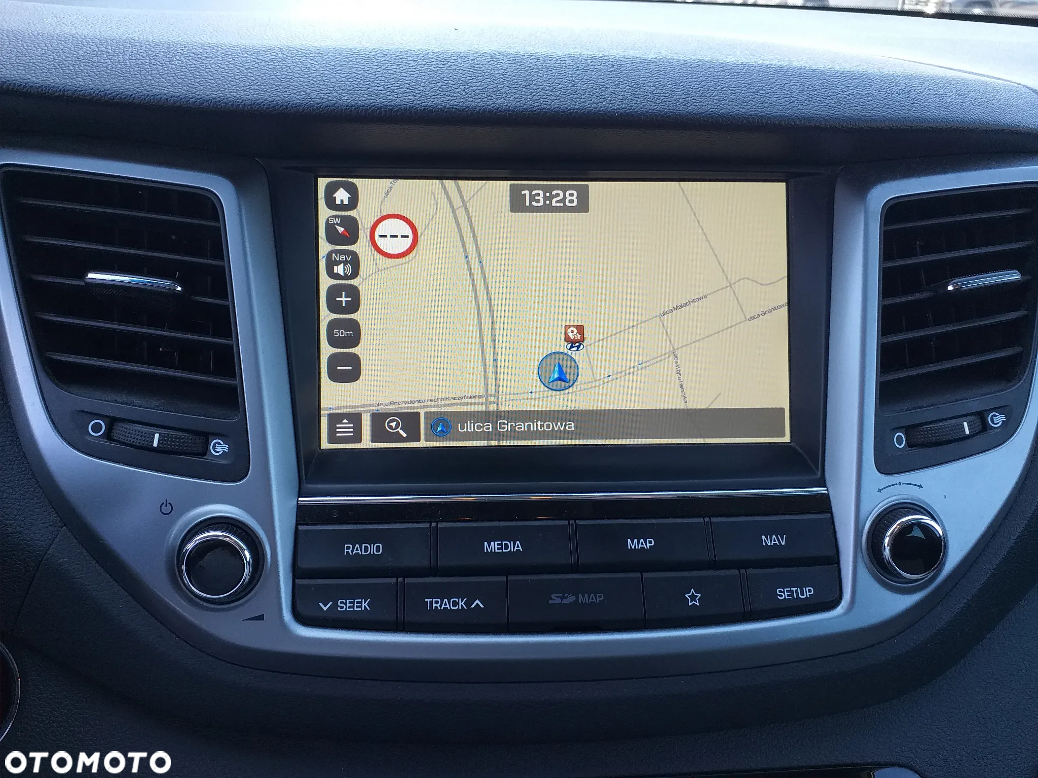Hyundai Tucson 1.6 GDI BlueDrive Style 2WD - 11