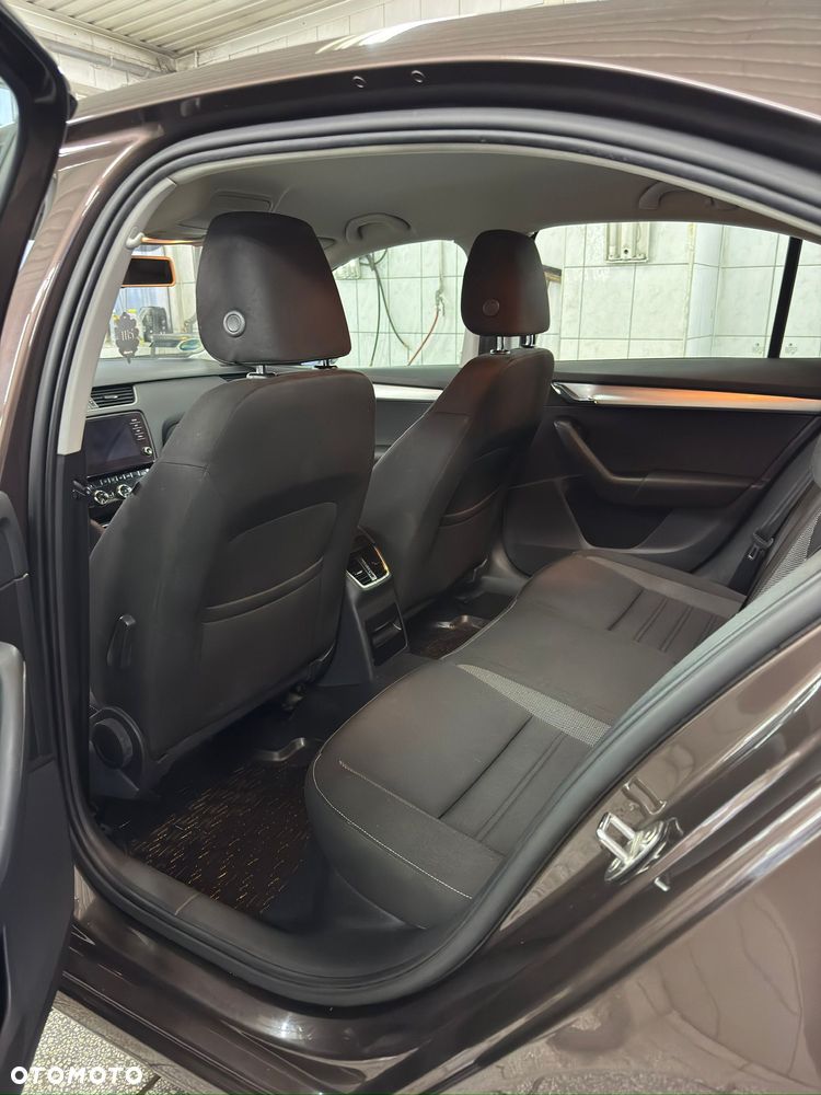 Skoda Octavia 1.4 TSI Ambition - 13