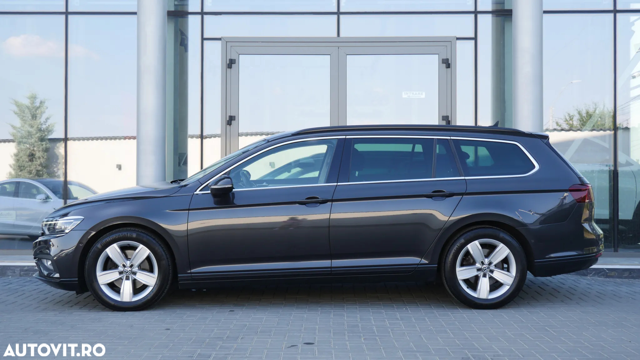 Volkswagen Passat Variant 2.0 TDI SCR DSG Business - 8