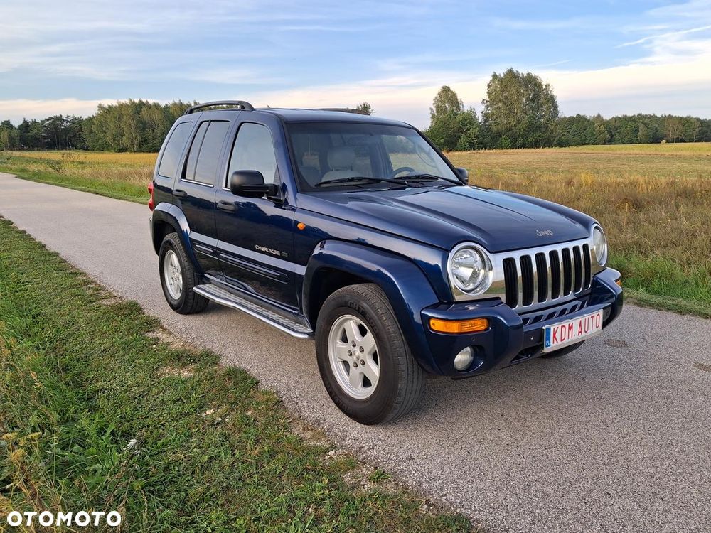 Jeep Cherokee - 4