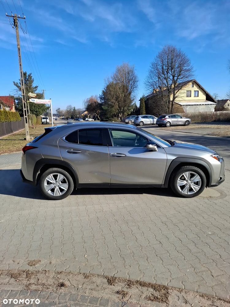 Lexus UX - 11