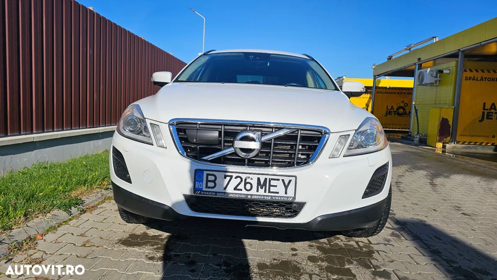 Volvo XC 60 D5 AWD Geartronic Momentum - 18