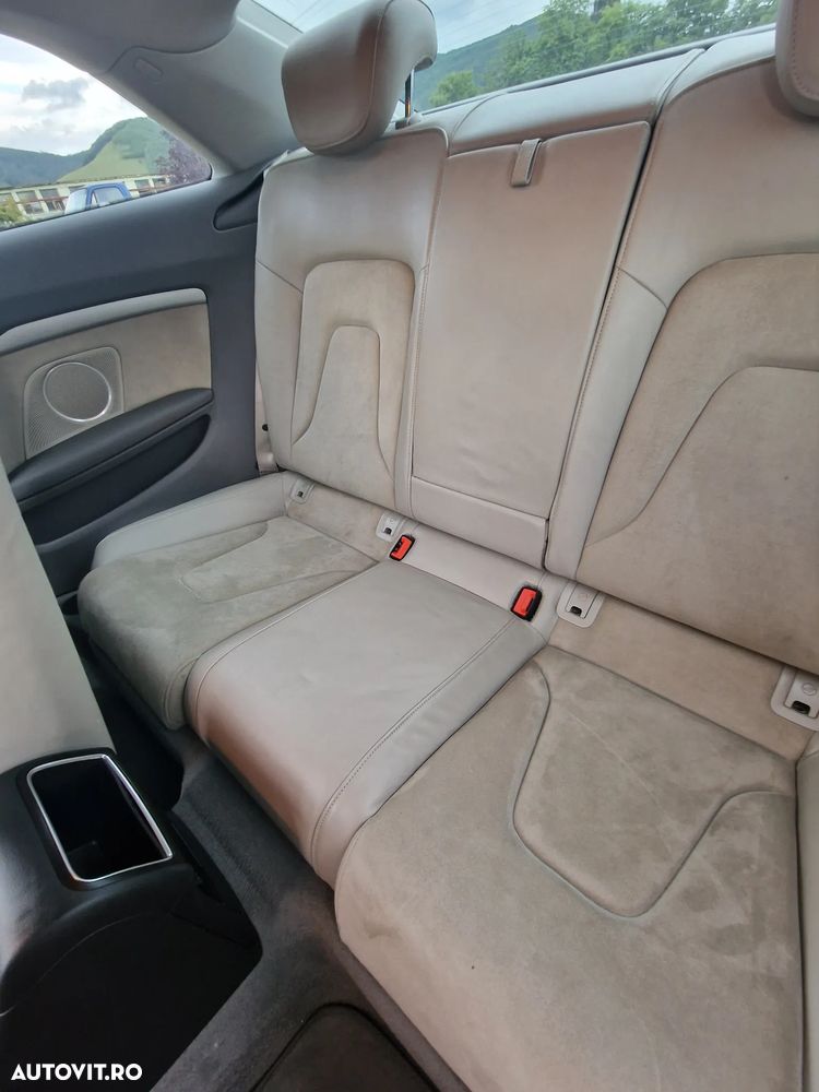 Audi A5 Coupé 2.0 TDI DPF quattro - 9