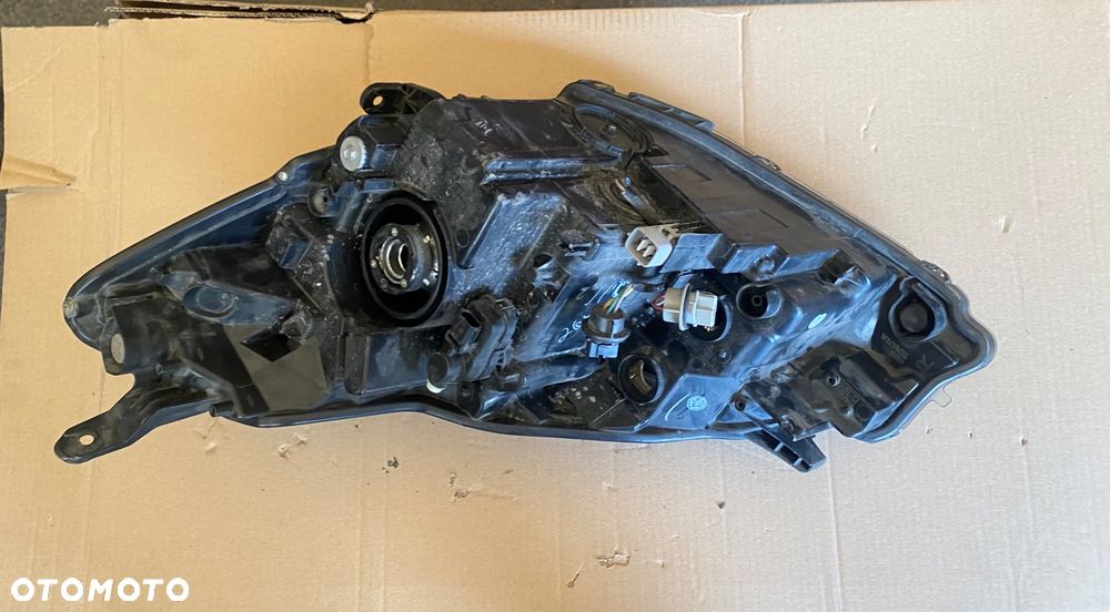 TOYOTA YARIS 3 III lift LAMPA PRZEDNIA PRAWA REFLEKTOR PRZEDNI PRAWY PRZÓD EUROPA soczewka led - 10