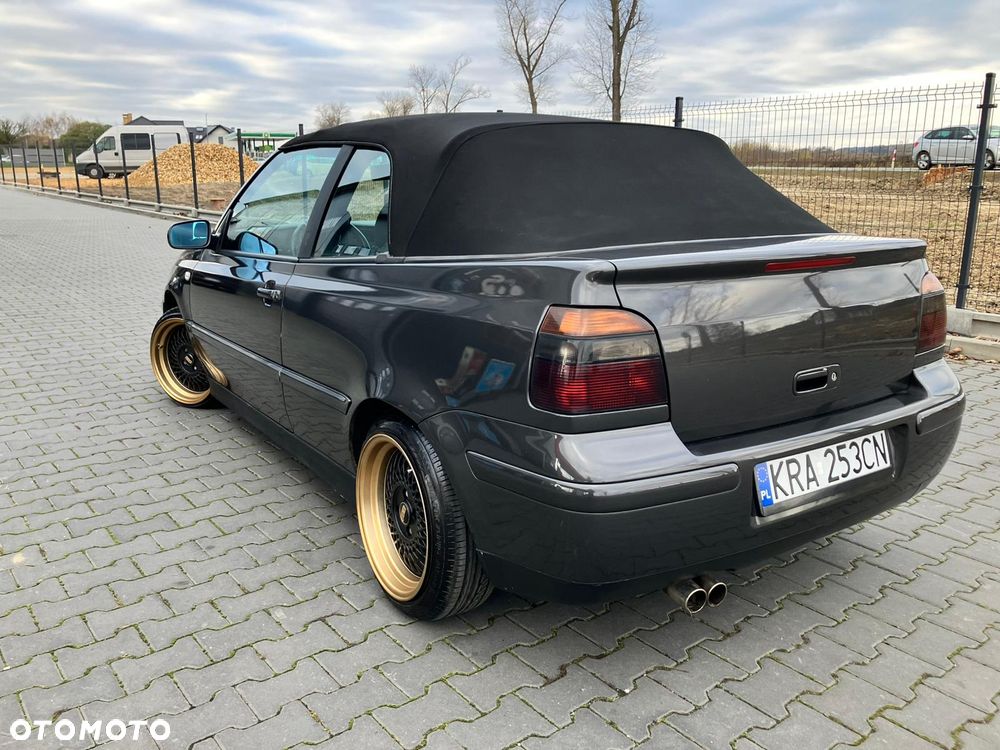 Volkswagen Golf 1.6 Trendline - 4