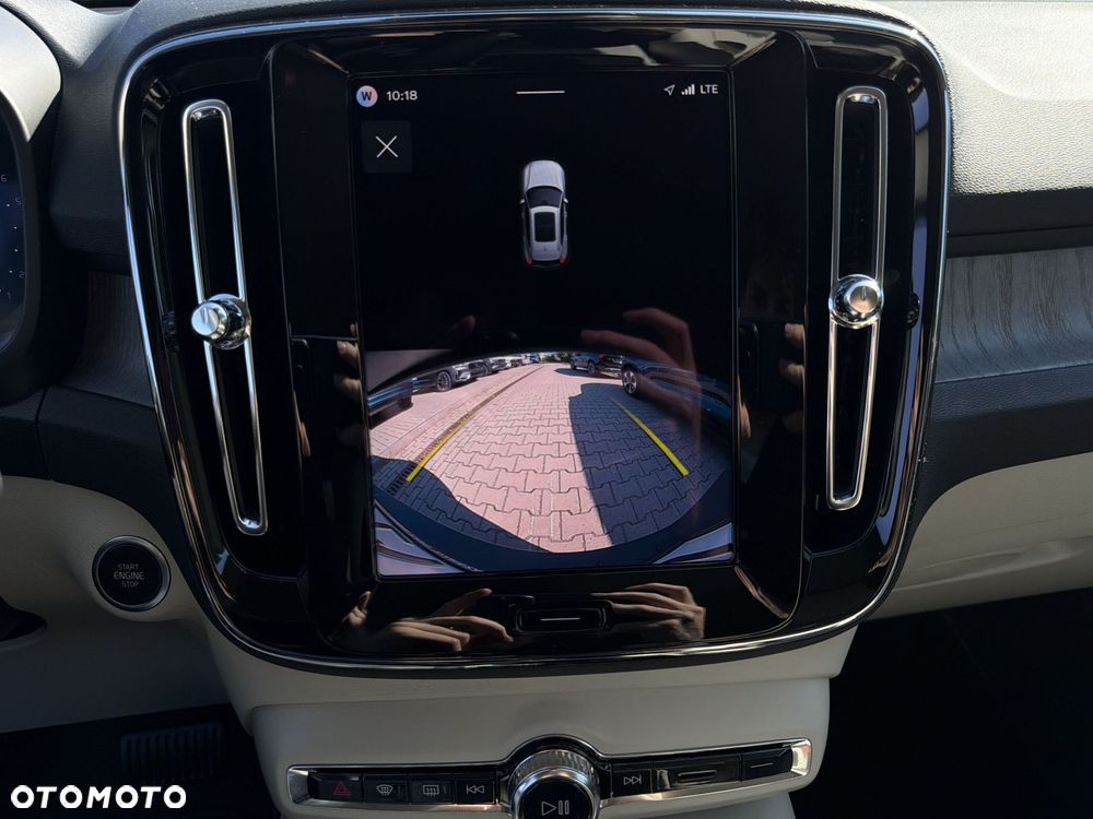 Volvo XC 40 - 22