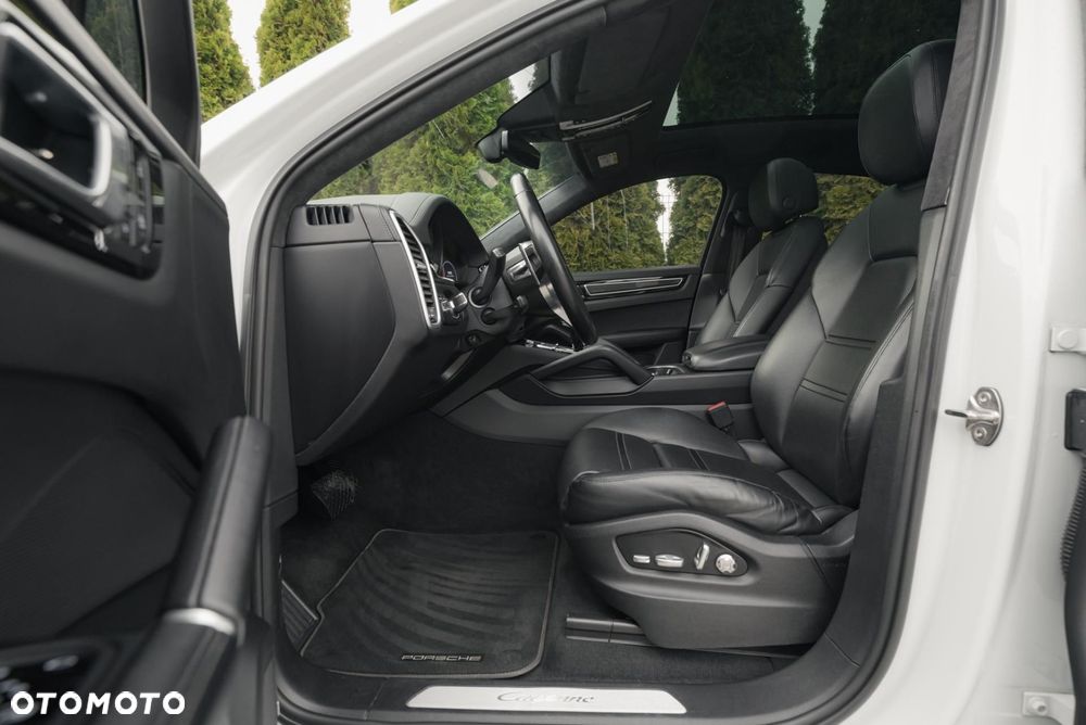 Porsche Cayenne - 13