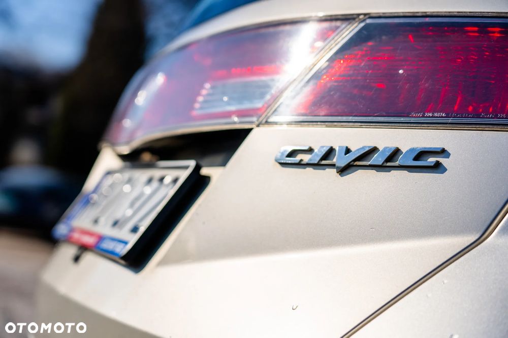 Honda Civic 1.8 Comfort - 8