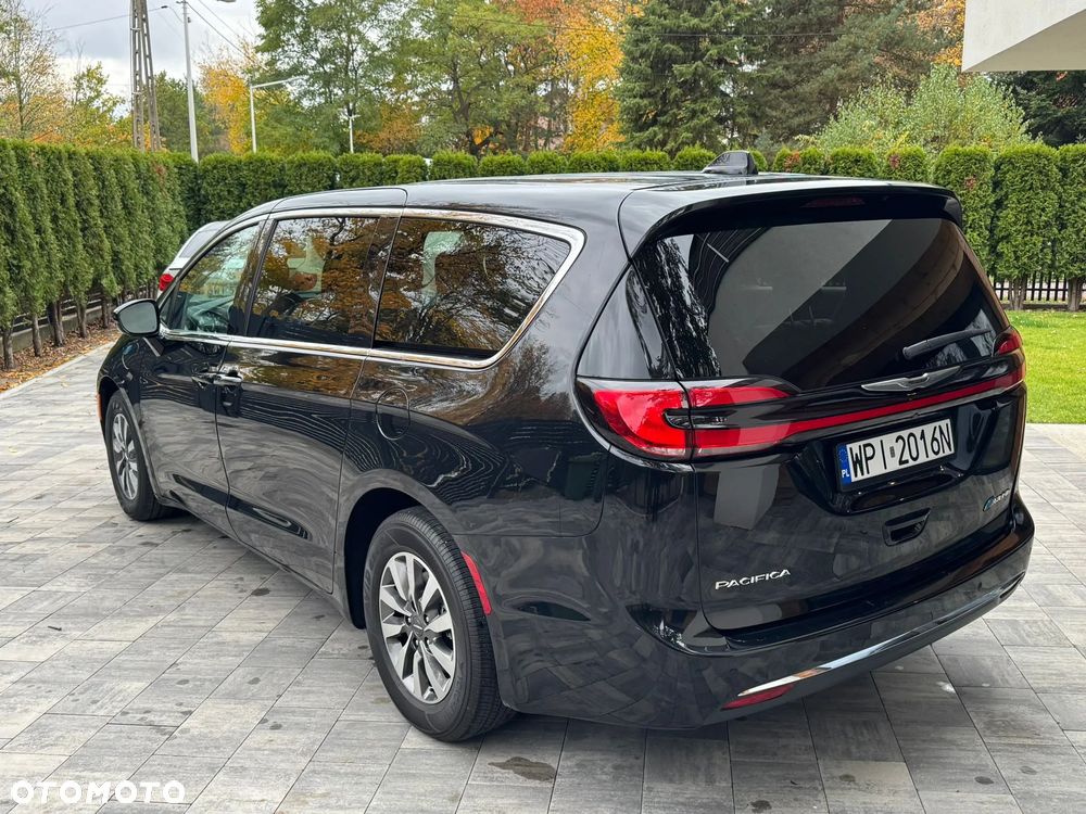 Chrysler Pacifica - 3