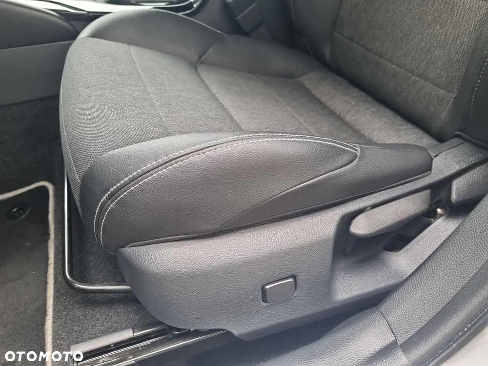 Toyota Corolla 2.0 Hybrid Style - 23