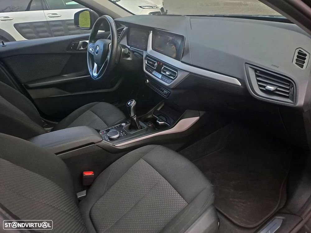 BMW 116 i Advantage — fotografia 27